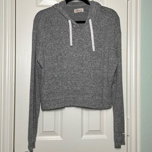 HOLLISTER: Semi-Cropped Light Hoodie